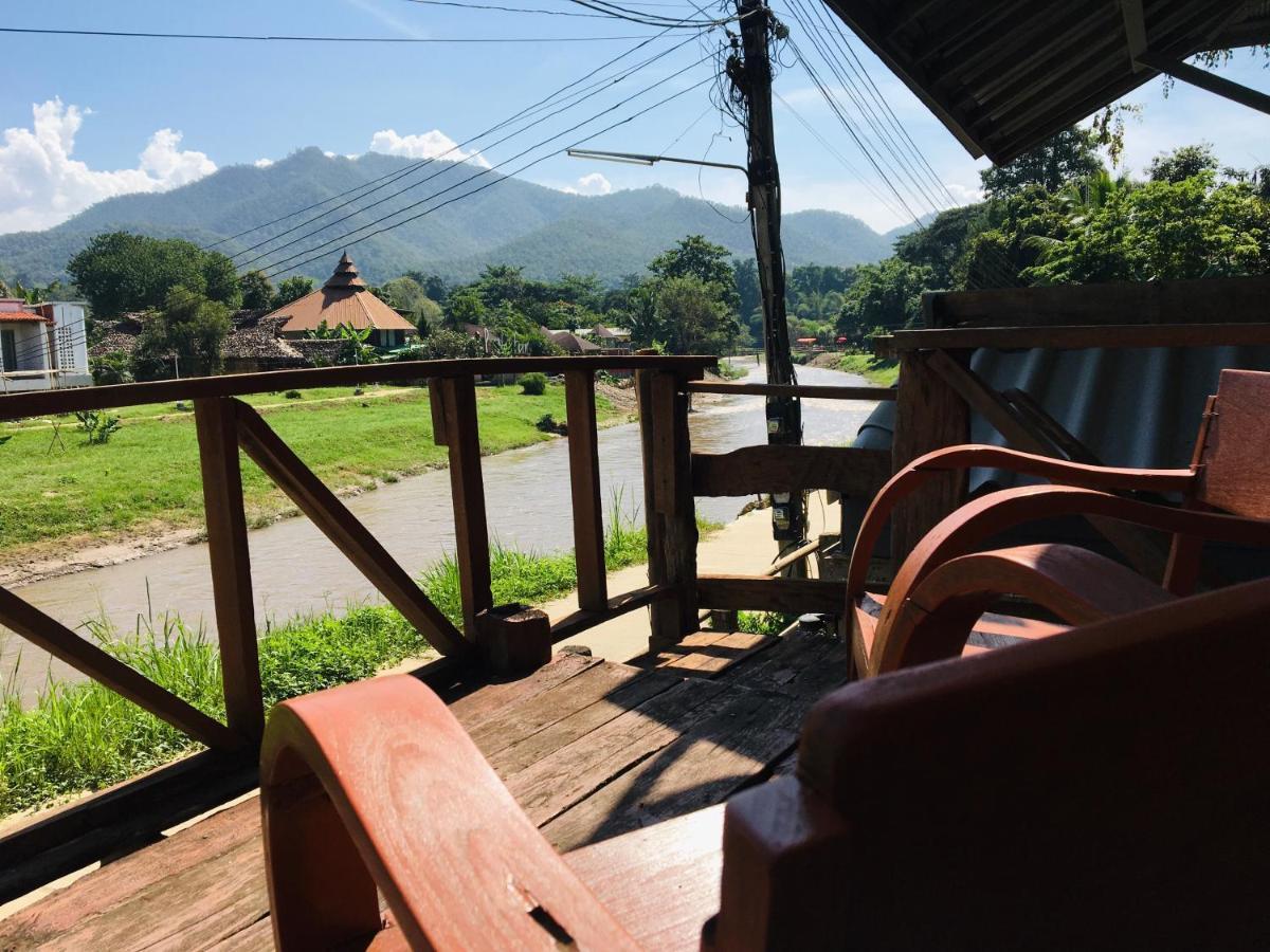 Golden Hut -Chill Bungalows In Town黄金泰式传统独栋小屋 Pai Exterior foto