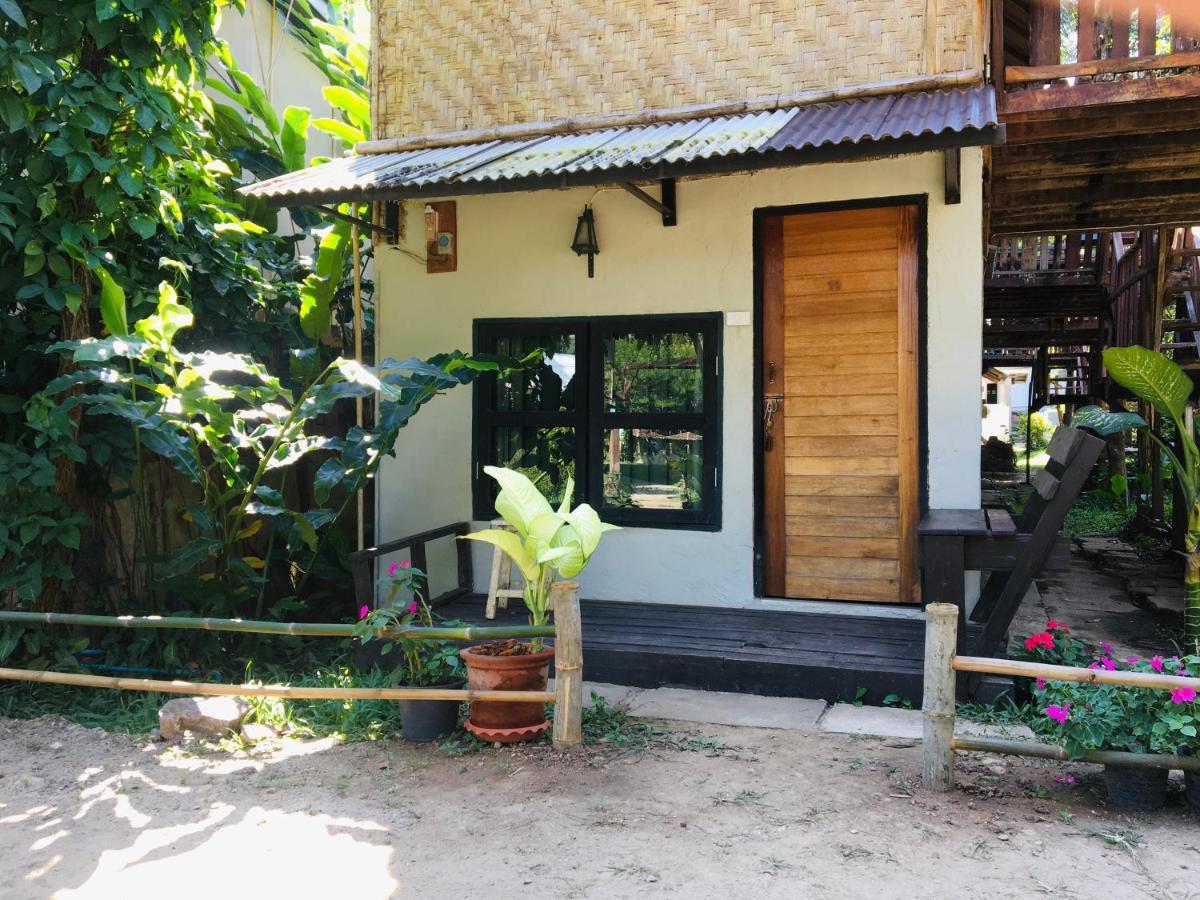 Golden Hut -Chill Bungalows In Town黄金泰式传统独栋小屋 Pai Exterior foto