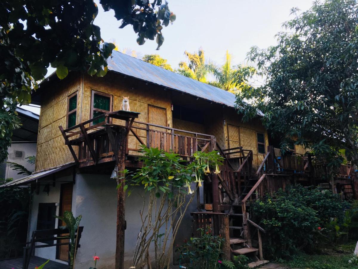 Golden Hut -Chill Bungalows In Town黄金泰式传统独栋小屋 Pai Exterior foto